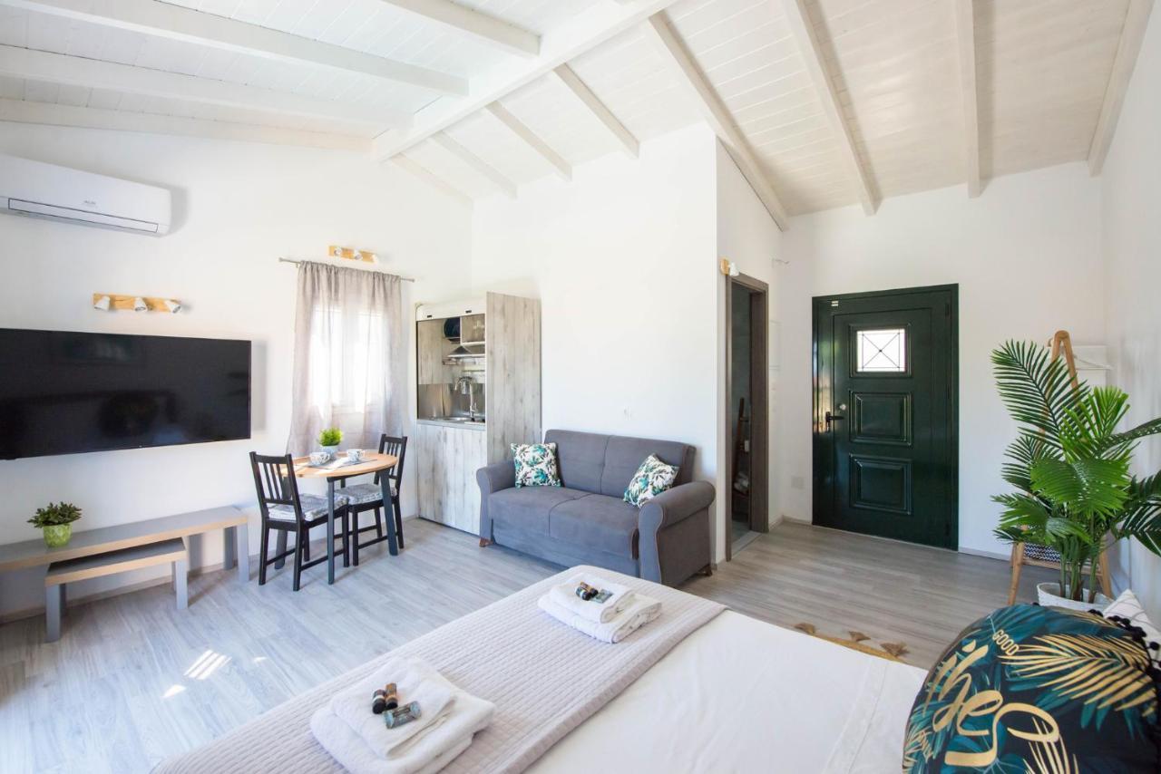 Acharavi Beach Villa Esterno foto