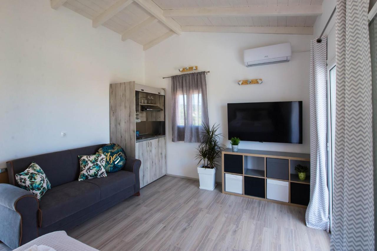 Acharavi Beach Villa Esterno foto